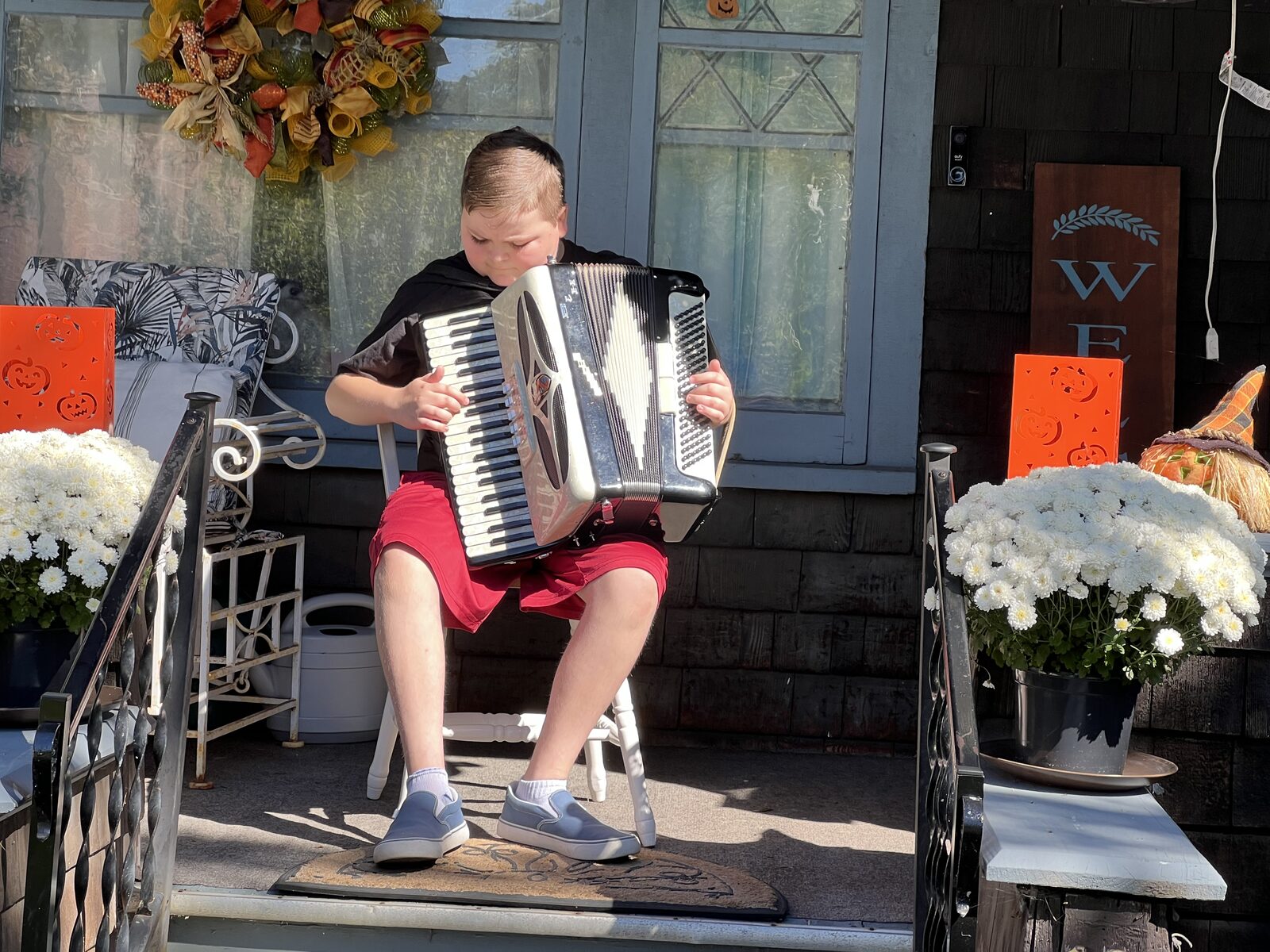 Brahm visiting an accordion shop